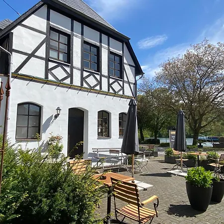 Weingut Krupka Riverside Krov Exterior photo