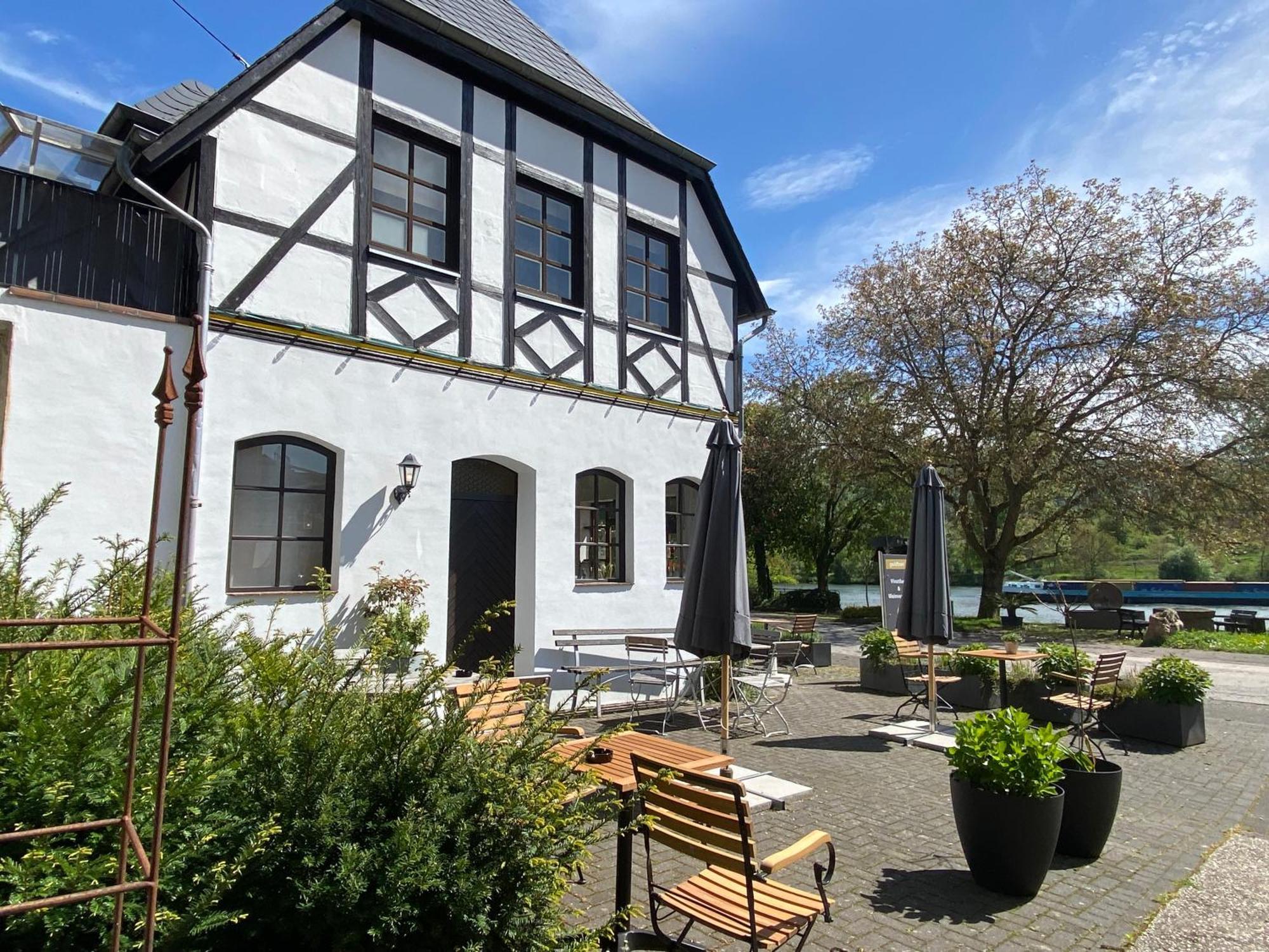 Weingut Krupka Riverside Krov